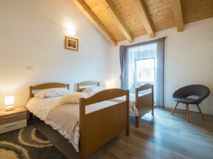 Elegancia sa stretáva s pohodlím: objavte relaxáciu v každom detaile spálne vily Mileny