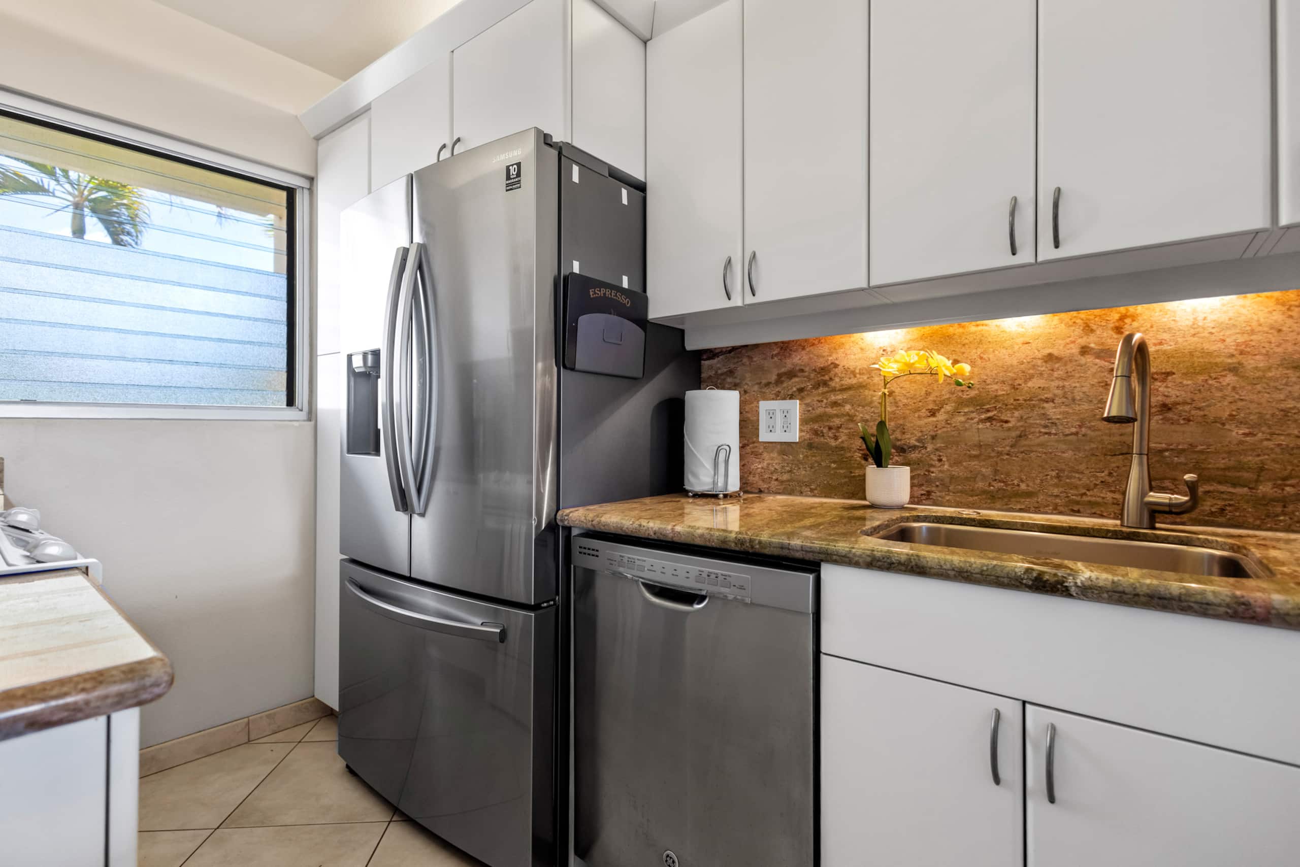 Condo in Kihei · ★4.96 · 2 bedrooms · 3 beds · 2 baths - Image 12