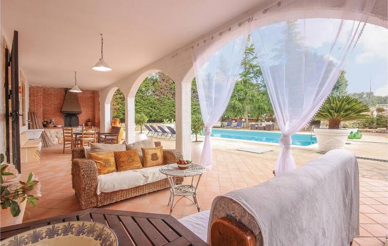 Villa Specchia gallery image 2