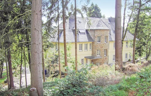 2 bedroom amazing apartment in Prüm