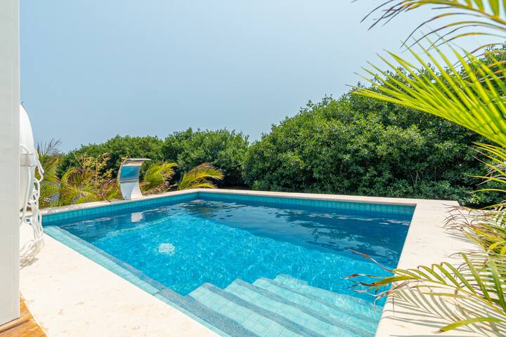 Casa Lush + Pool Club at Mahogany Bay gallery image 4