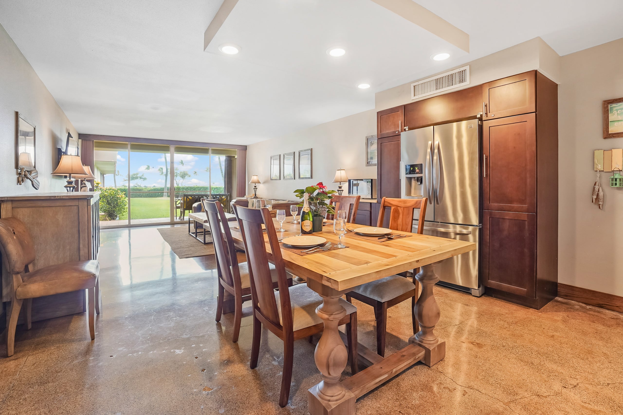 Home in Lahaina · ★4.78 · 1 bedroom · 2 beds · 2 baths - Image 9