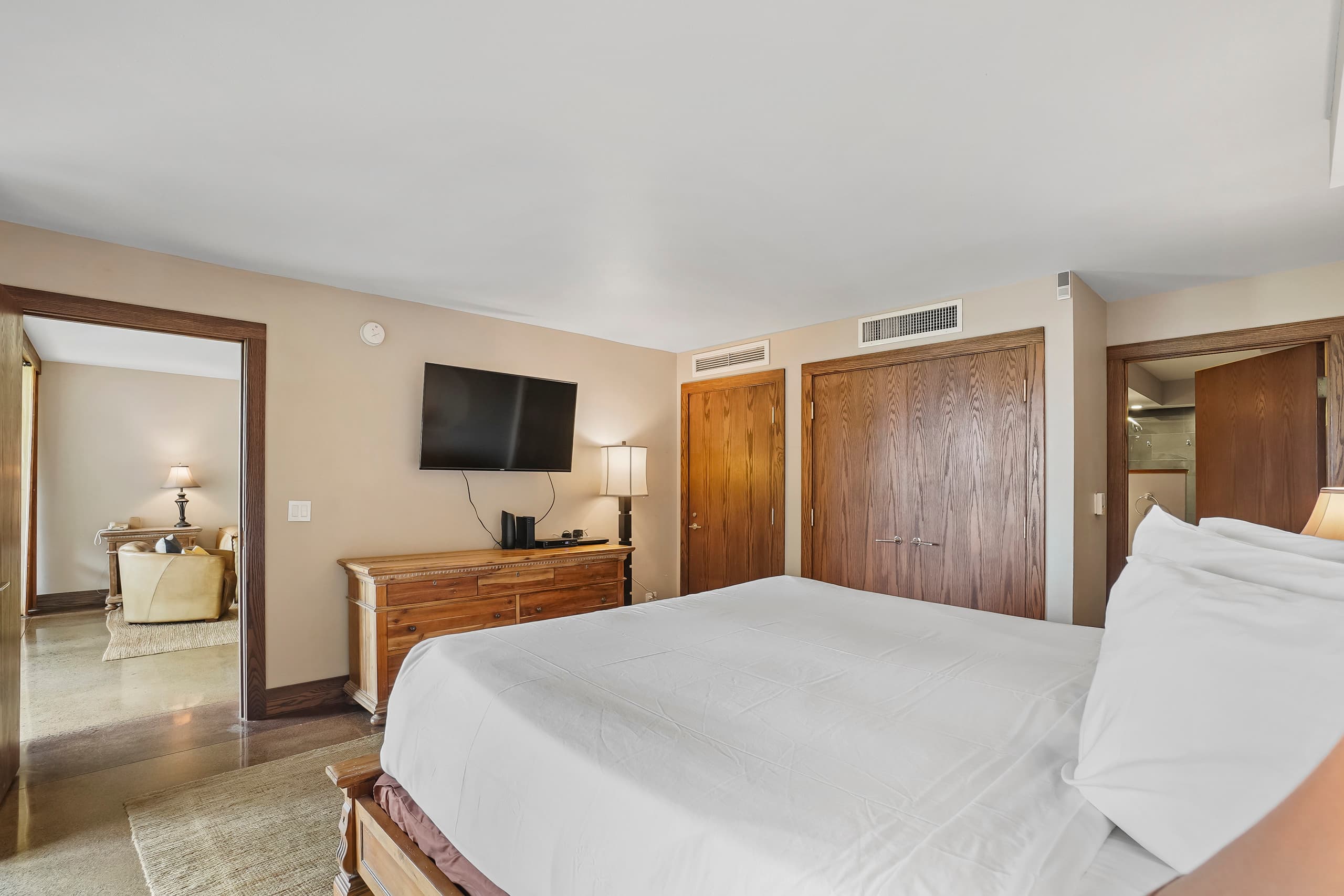 Home in Lahaina · ★4.78 · 1 bedroom · 2 beds · 2 baths - Image 13