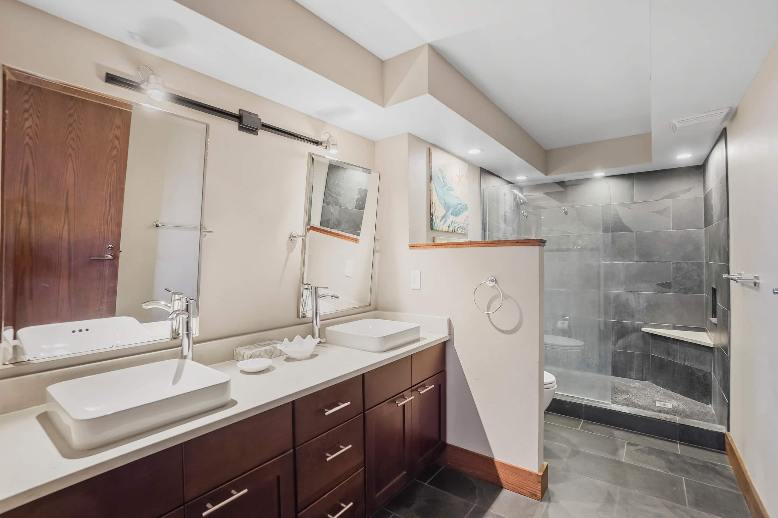 Home in Lahaina · ★4.78 · 1 bedroom · 2 beds · 2 baths - Image 17