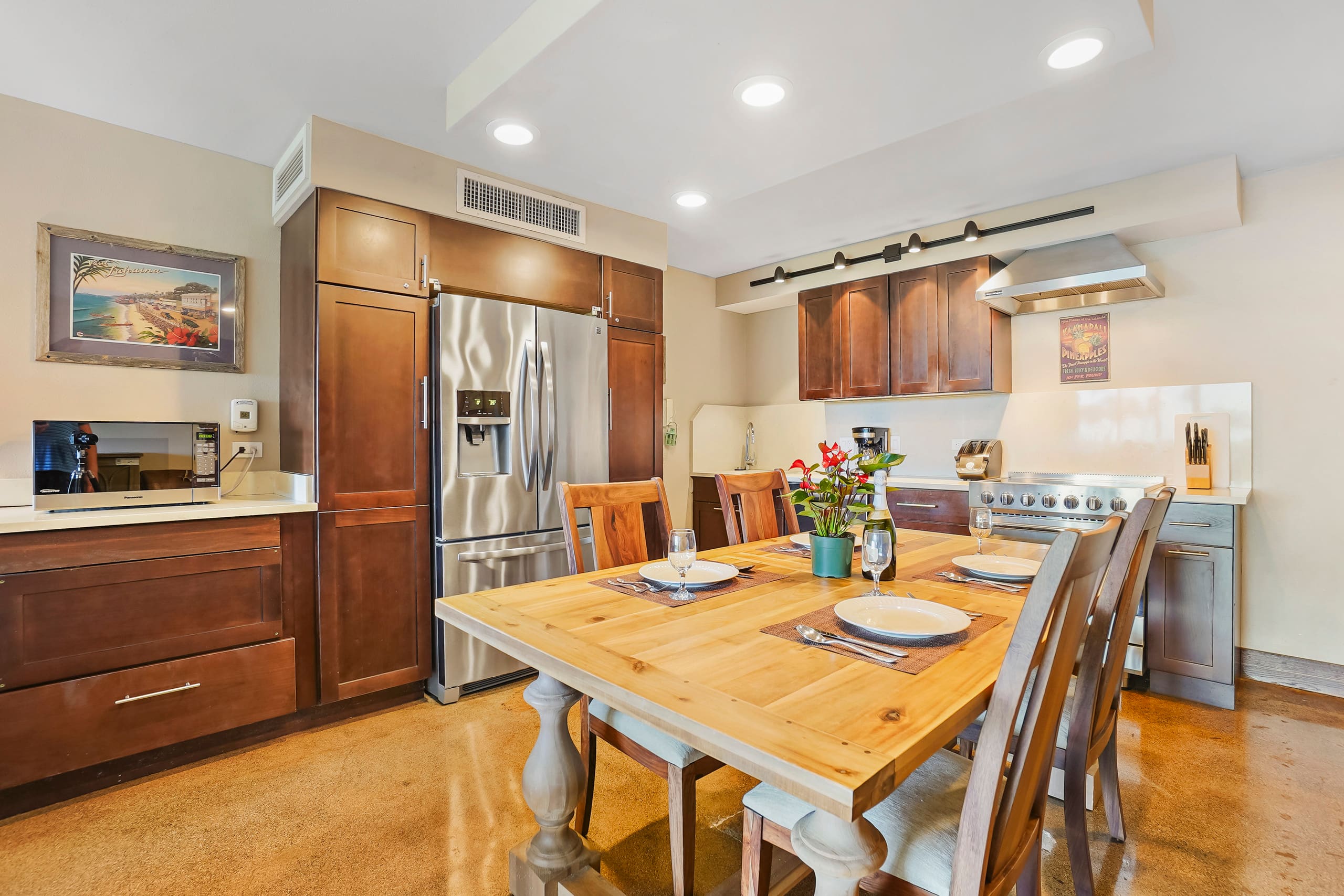 Home in Lahaina · ★4.78 · 1 bedroom · 2 beds · 2 baths - Image 7