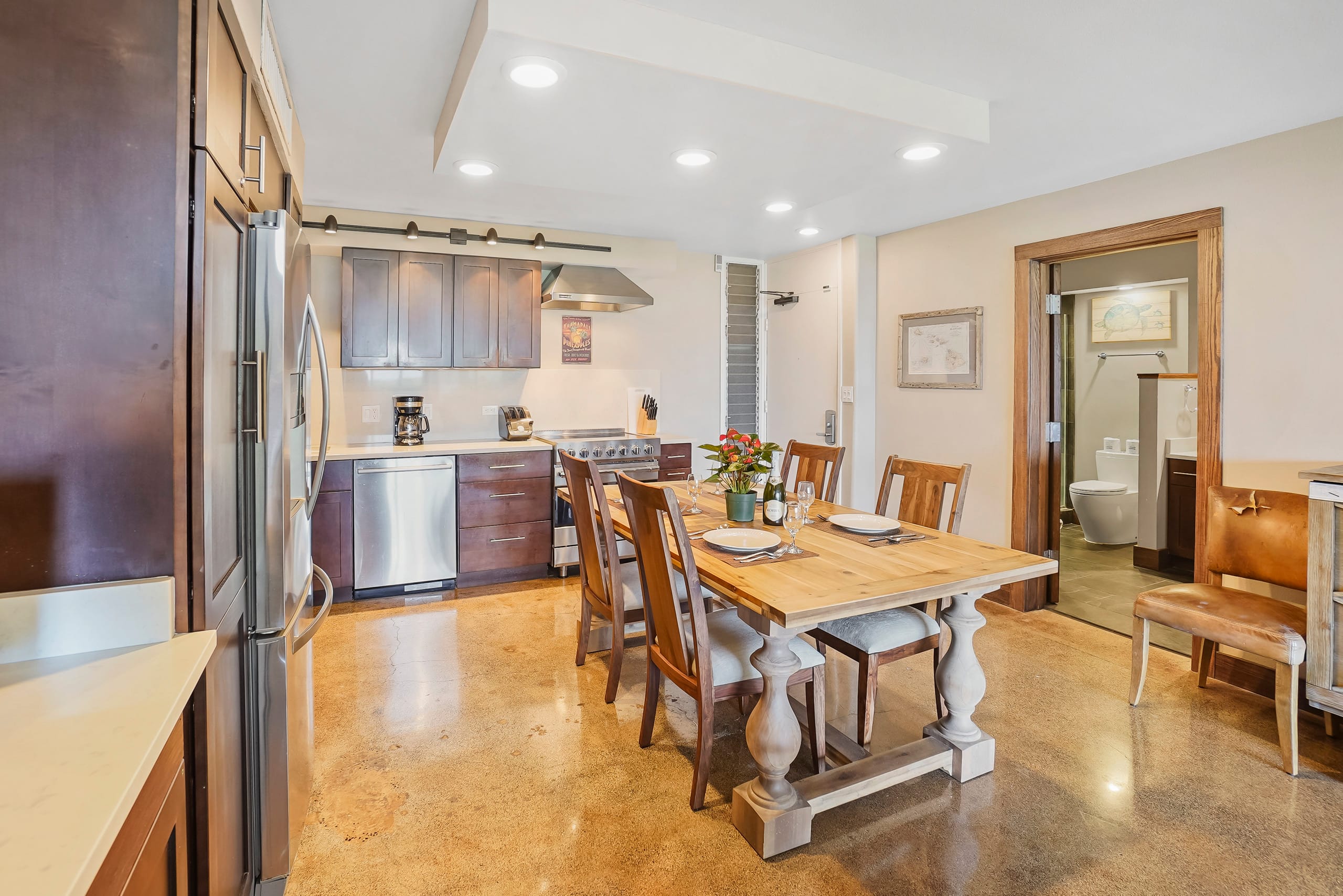 Home in Lahaina · ★4.78 · 1 bedroom · 2 beds · 2 baths - Image 8