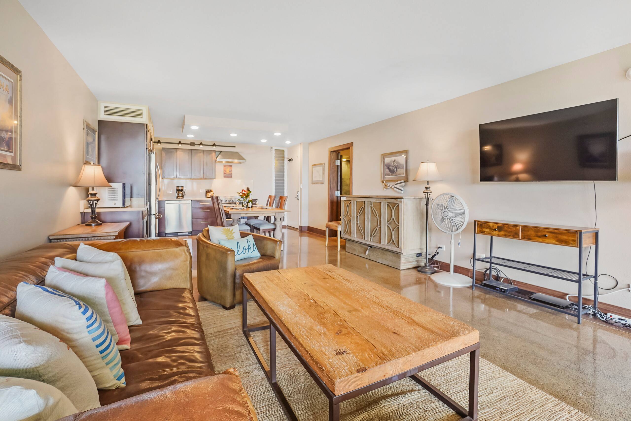 Home in Lahaina · ★4.78 · 1 bedroom · 2 beds · 2 baths - Image 5