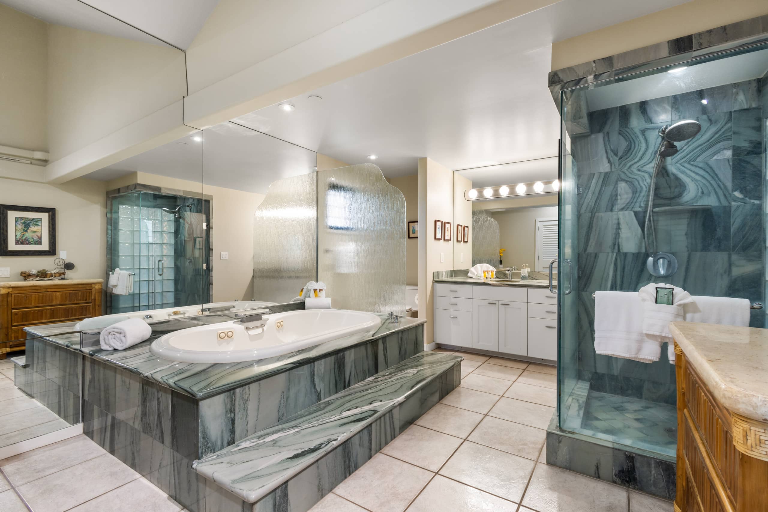 Condo in Kihei · ★4.83 · 3 bedrooms · 4 beds · 2.5 shared baths - Image 35