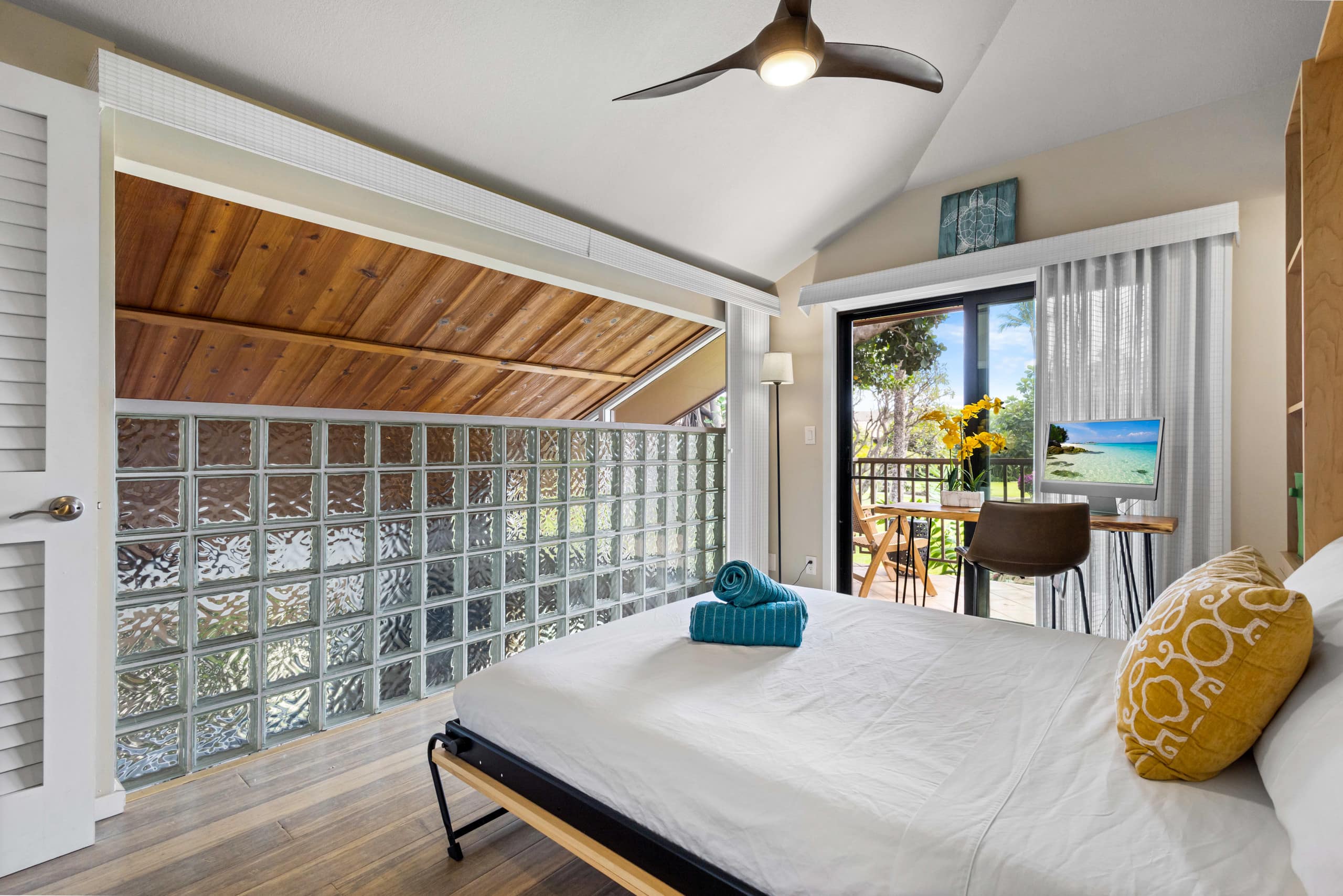 Condo in Kihei · ★4.83 · 3 bedrooms · 4 beds · 2.5 shared baths - Image 25