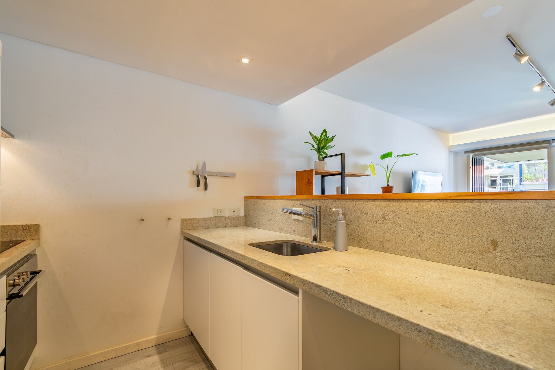 Studio apartment with balcony in Palermo