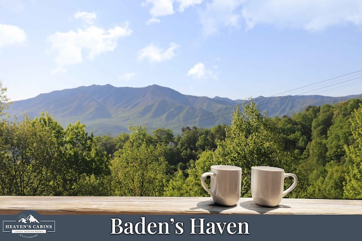 2br Cabin W/ Hot Tub / Great Views / 1 Mi To Ober! - Gatlinburg, TN