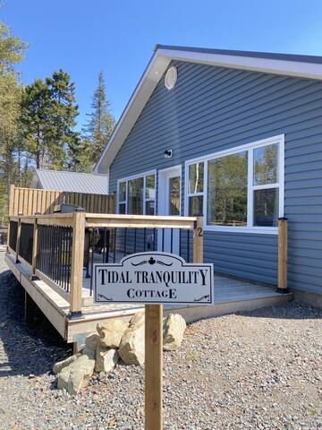 Tidal Tranquility Cottage on beautiful Tidal River