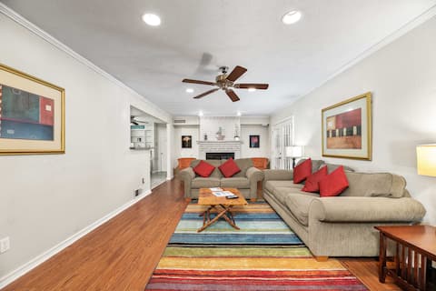 Successful Airbnb property: Game Point in White Rock-3-Bedroom Escape in Buckner Terrace