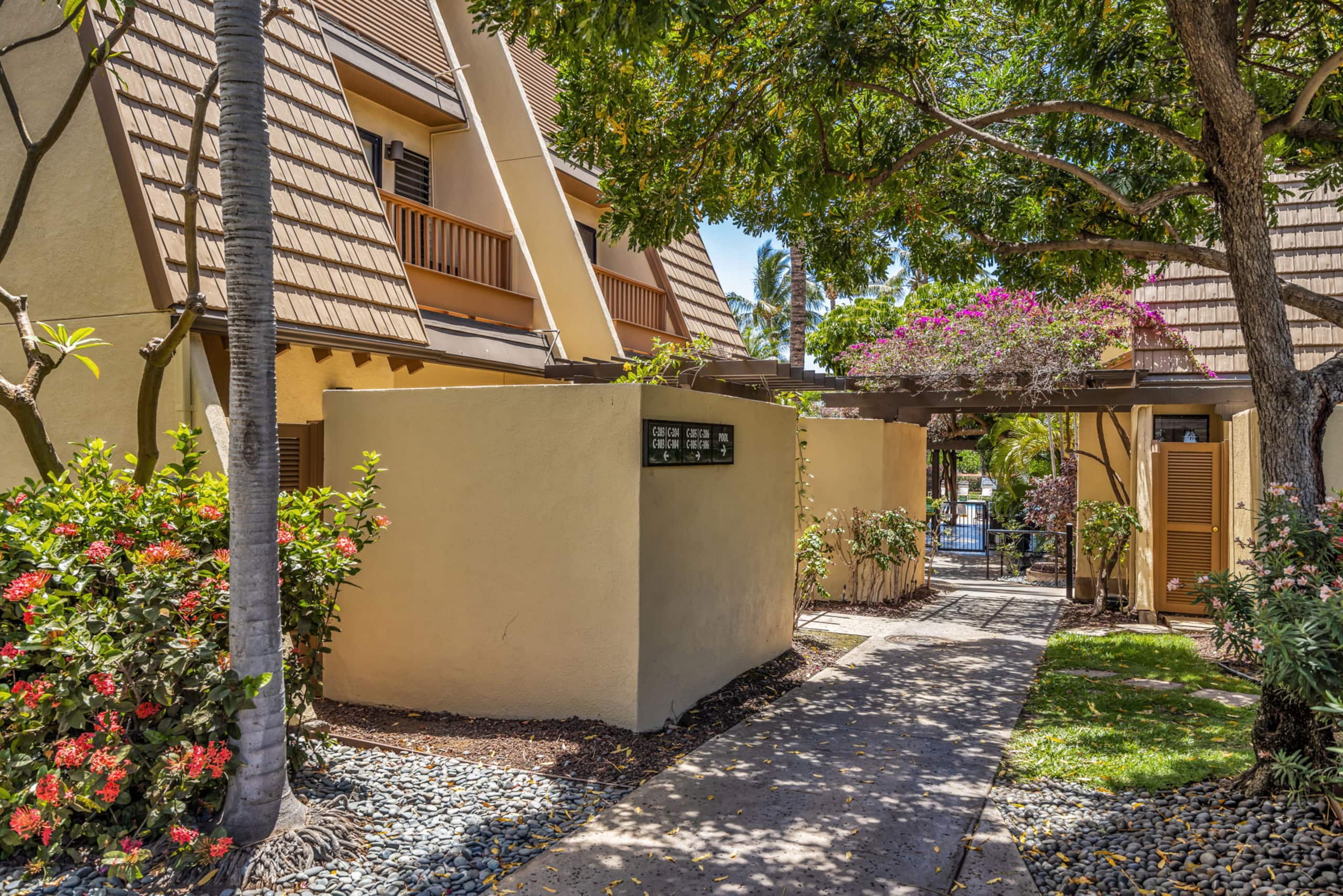 Condo in Kihei · ★4.57 · 1 bedroom · 2 beds · 2 baths - Image 41