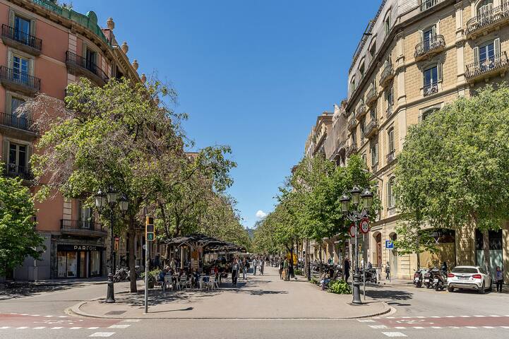 Family Oriented Apartment in Rambla Catalunya gallery image 4