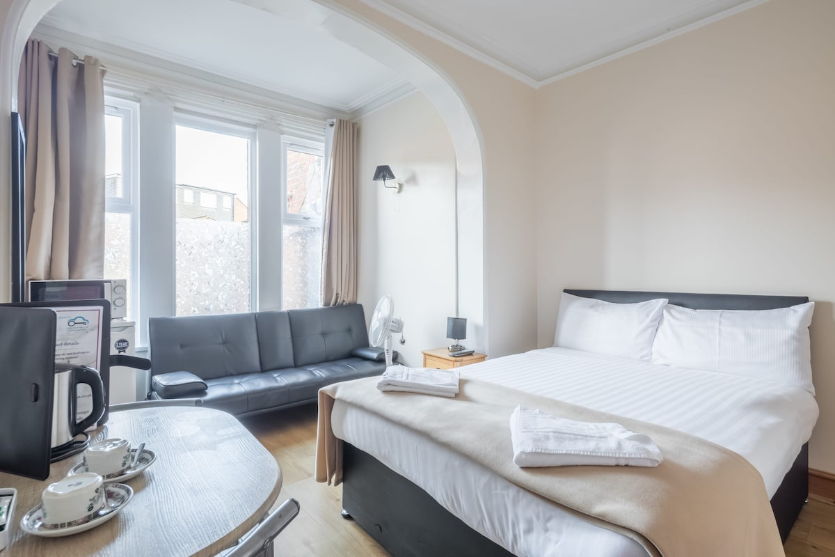 Double Room with ensuite bathroom - Townhouses for Rent in Oxfordshire ...