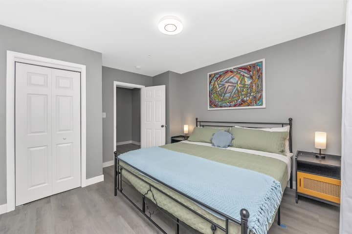 Chumba cha kulala 2 na kitanda aina ya king