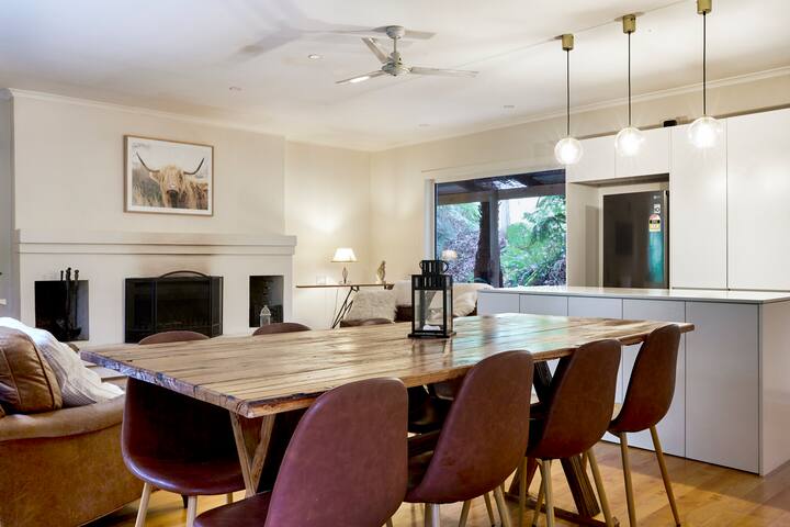 The Grand Lodge: Private rainforest with river gallery image 5