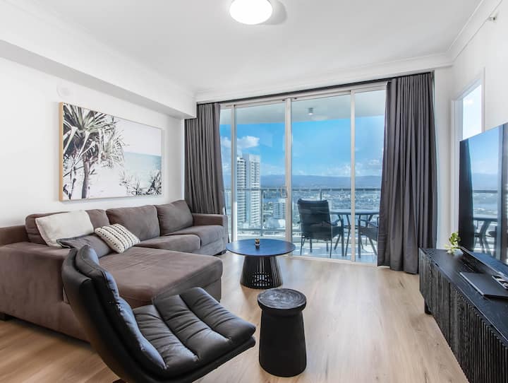 River And Hinterland Views From The 22nd Floor! - Surfers Paradise