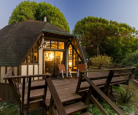 Geodesic Dome Retreat on 1 acre *No Fees*