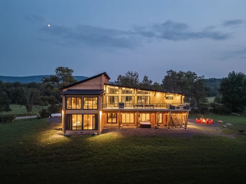 Lux Mansion Windham: Hot Tub, Sauna, Mountain View