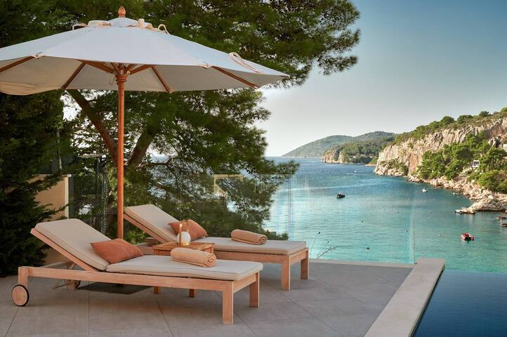 Luxe Villas Collection managed Airbnb listing 3