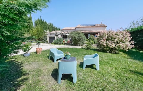 Amazing home in Saint-Privat-des-Vieux with WiFi
