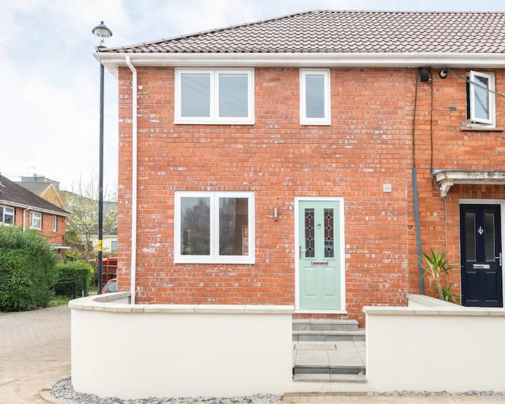 Dings: Central Bristol House By Stae-homes - Bristol