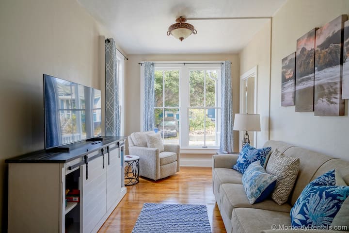 Saltbox - In The Heart Of Pacific Grove - Pacific Grove, CA