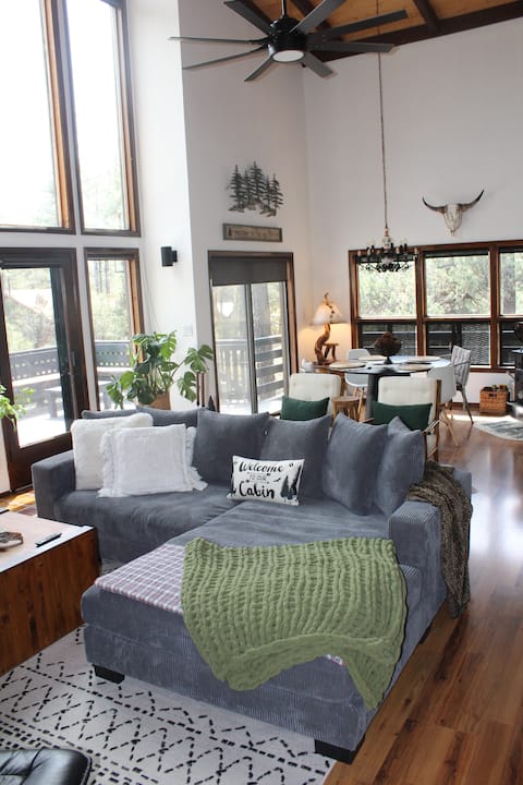 Successful Airbnb property: Sunrise & Pines With Stunning Views and more in Pine