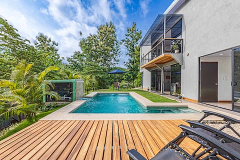 5minBeach/Monkeys/BBQ/FullKitchen/King/Sonos/300MB