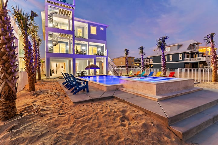 Guitars and Tiki Bars: Private Pool | Canal Front