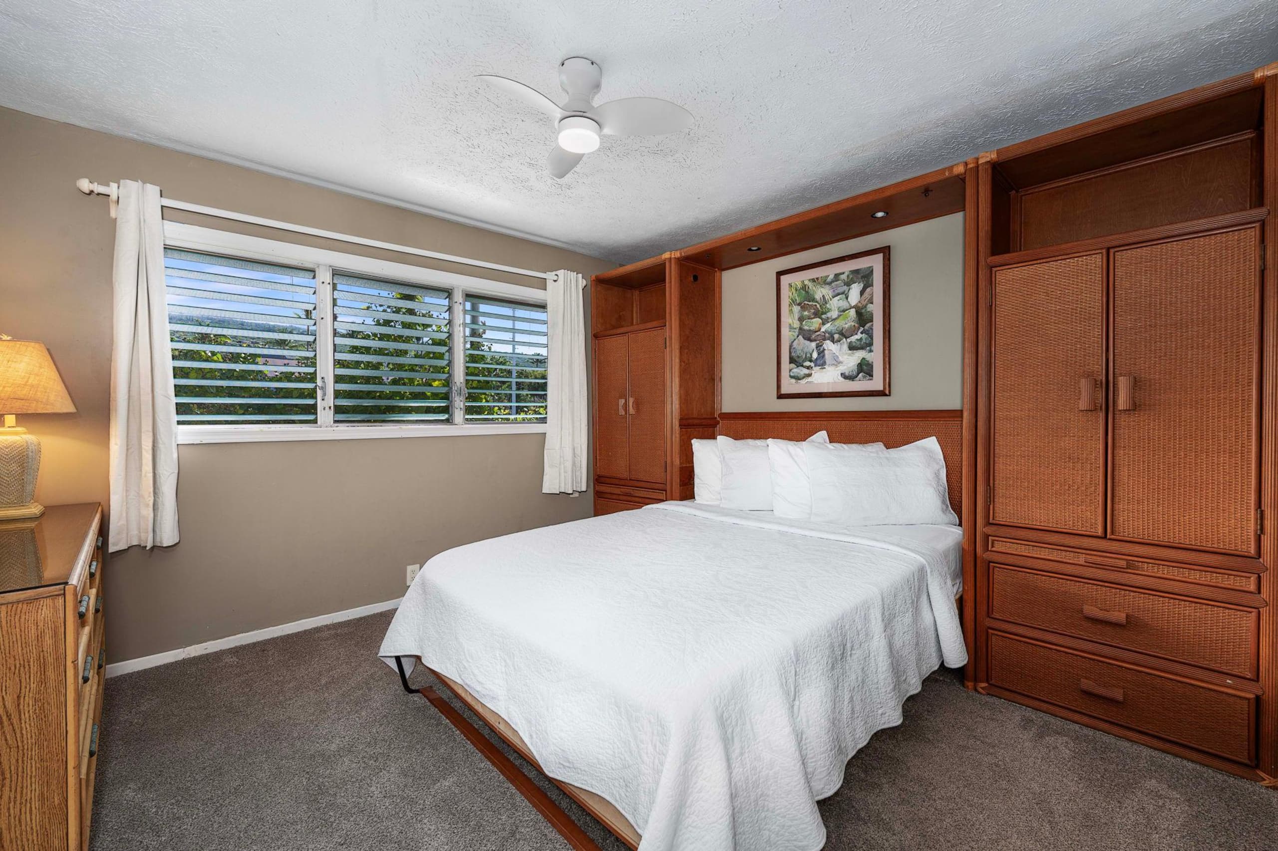 Condo in Kailua-Kona · ★4.73 · 2 bedrooms · 3 beds · 2 private baths - Image 17