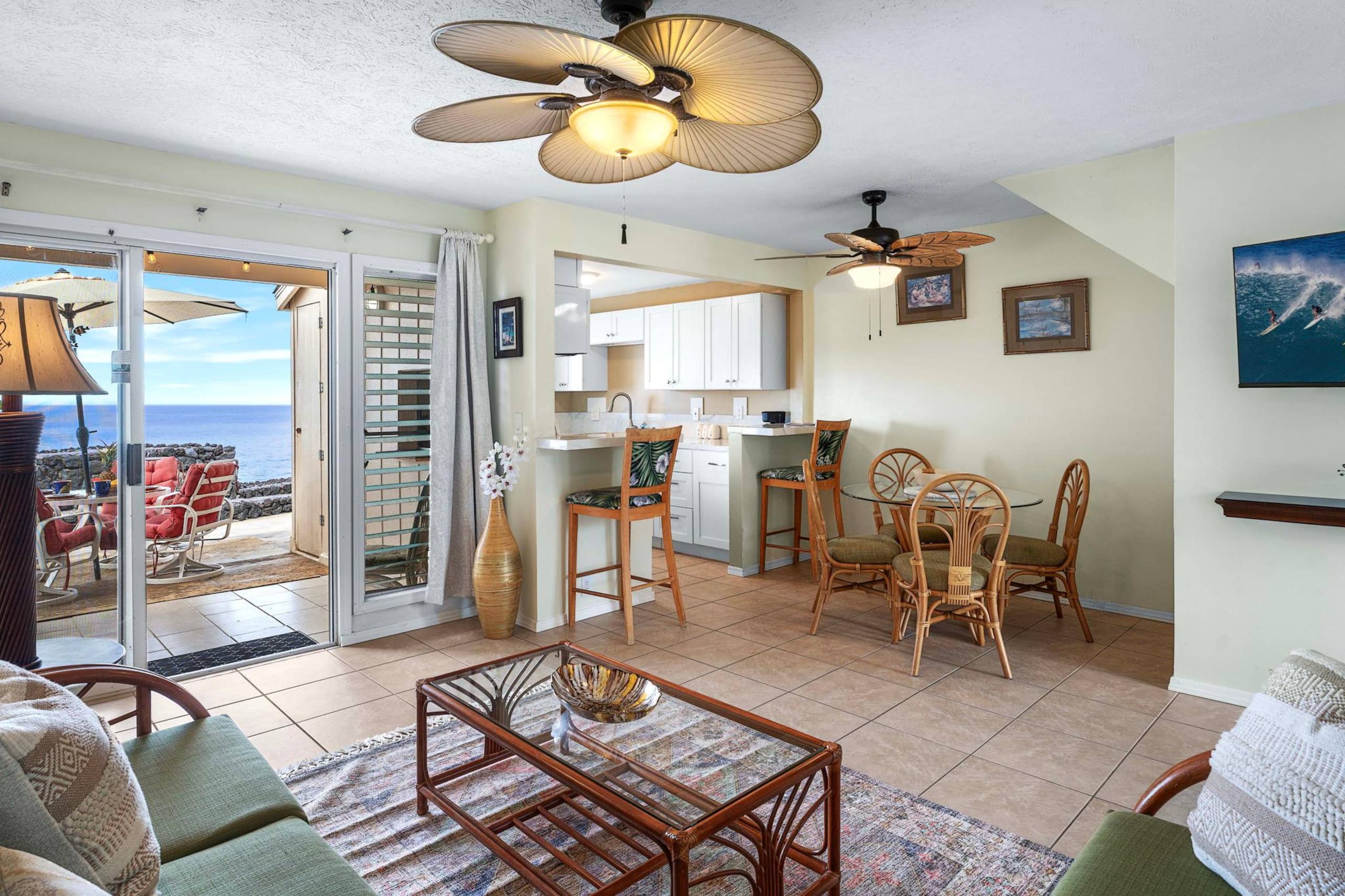 Condo in Kailua-Kona · ★4.73 · 2 bedrooms · 3 beds · 2 private baths - Image 3