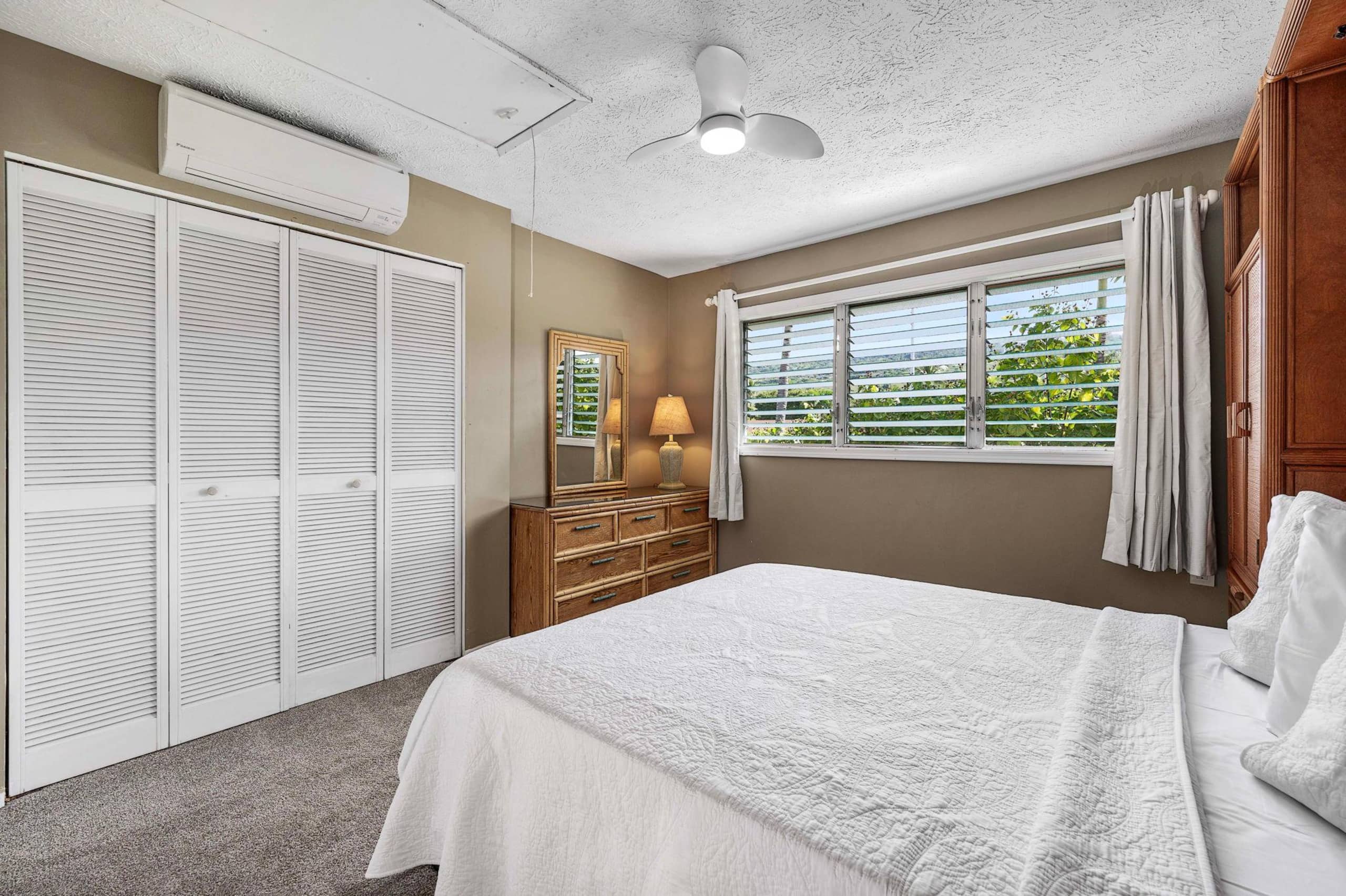 Condo in Kailua-Kona · ★4.73 · 2 bedrooms · 3 beds · 2 private baths - Image 18