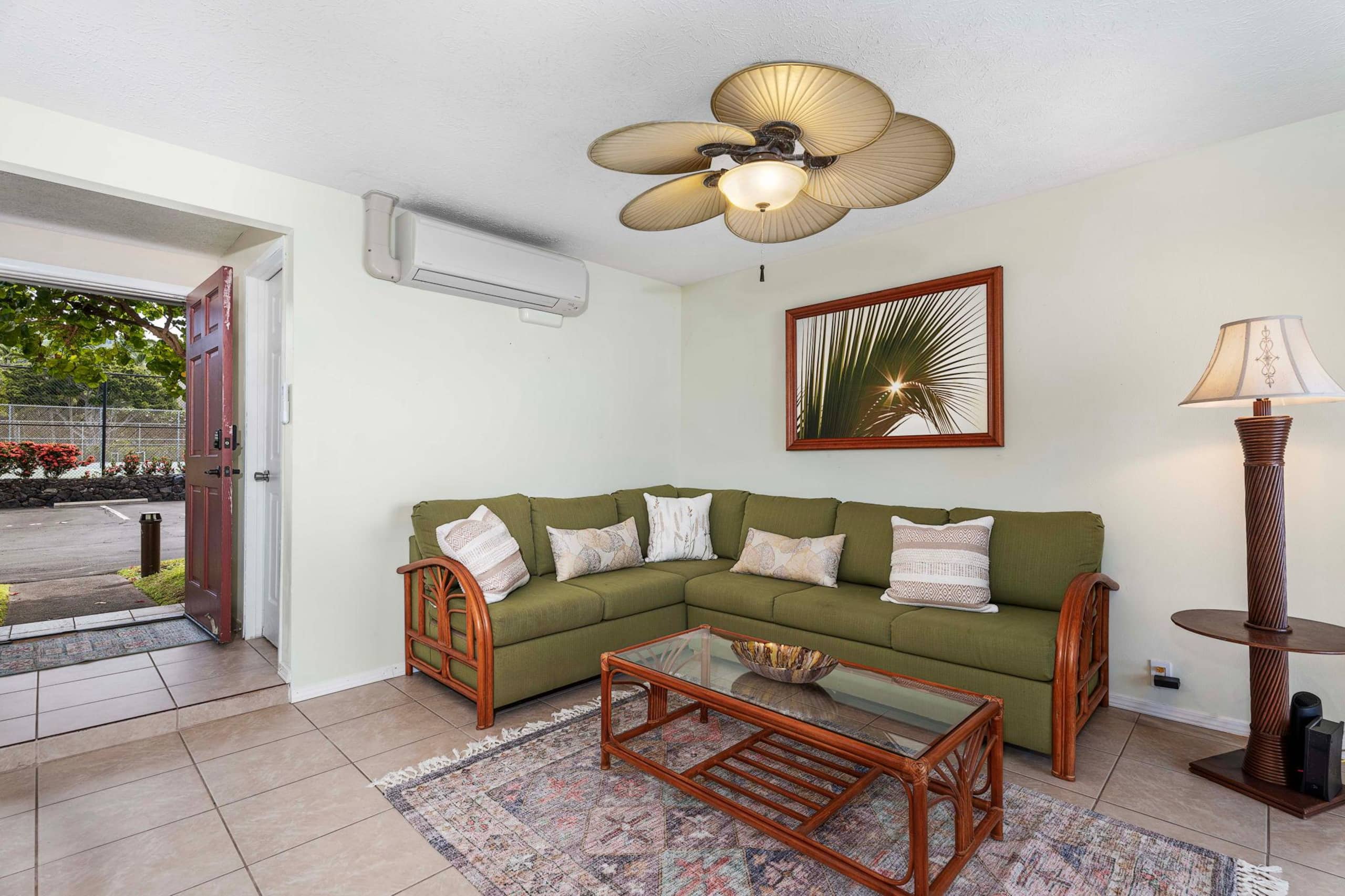 Condo in Kailua-Kona · ★4.73 · 2 bedrooms · 3 beds · 2 private baths - Image 5