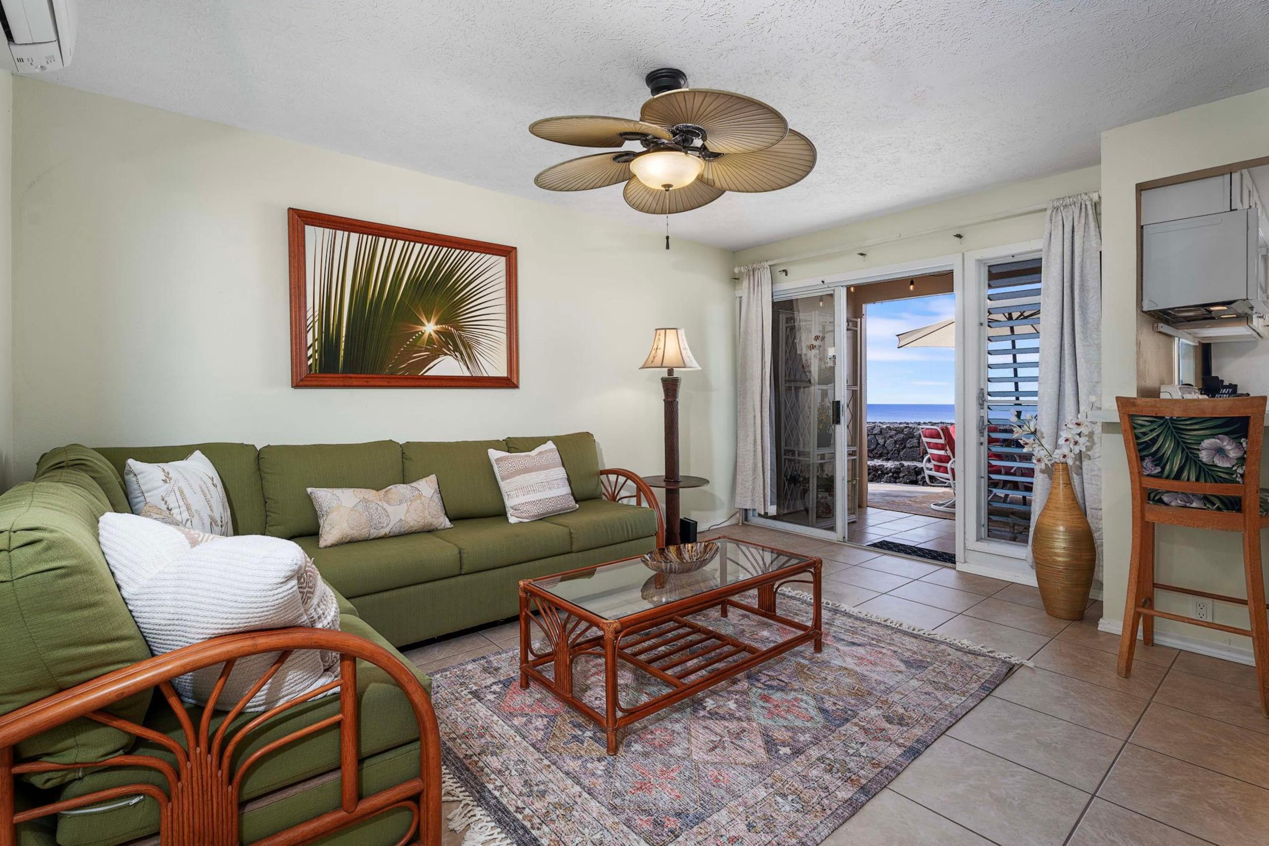Condo in Kailua-Kona · ★4.73 · 2 bedrooms · 3 beds · 2 private baths - Image 4