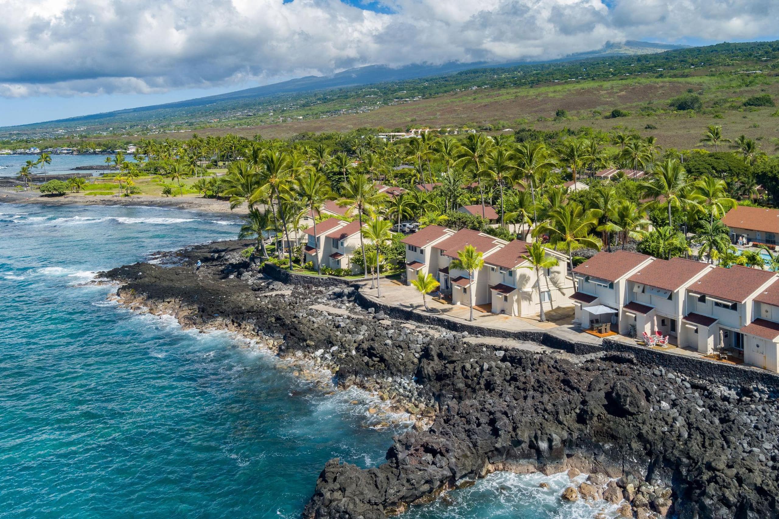 Condo in Kailua-Kona · ★4.73 · 2 bedrooms · 3 beds · 2 private baths - Image 22