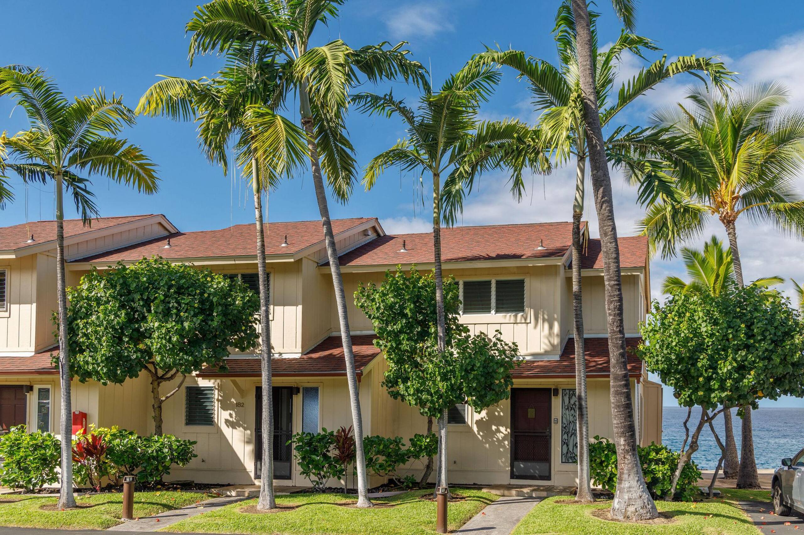 Condo in Kailua-Kona · ★4.73 · 2 bedrooms · 3 beds · 2 private baths - Image 25