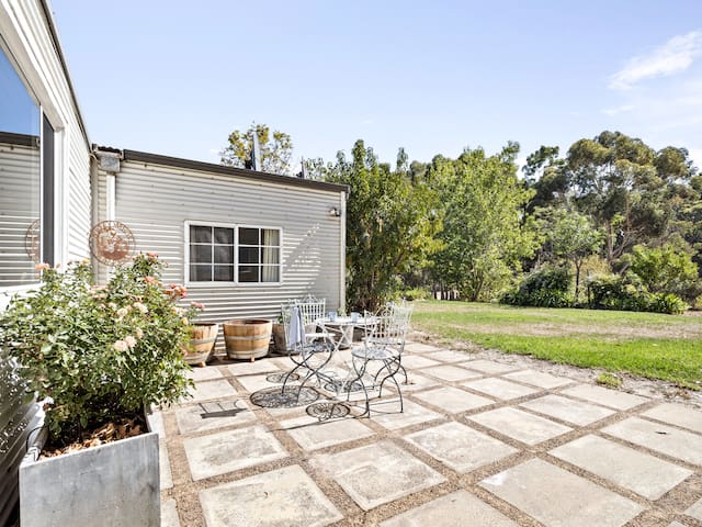 Wisteria Vines Estate—Rustic Elegance by the Coast gallery image 3