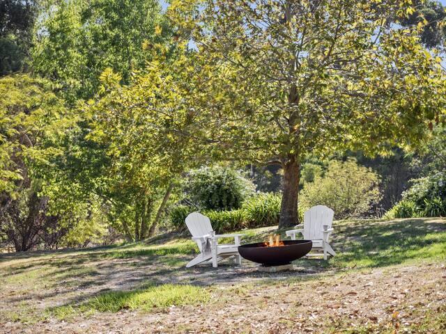 Wisteria Vines Estate—Rustic Elegance by the Coast gallery image 4