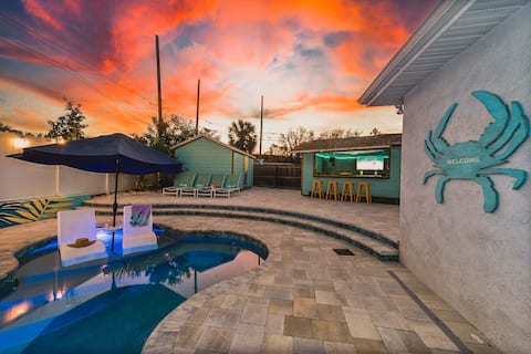 Modern home near St Pete Beach w/ saltwater pool