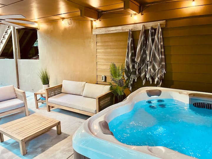 Cozy Cabin Season | Hottub | Wineries | Fire Pit - Dahlonega, GA