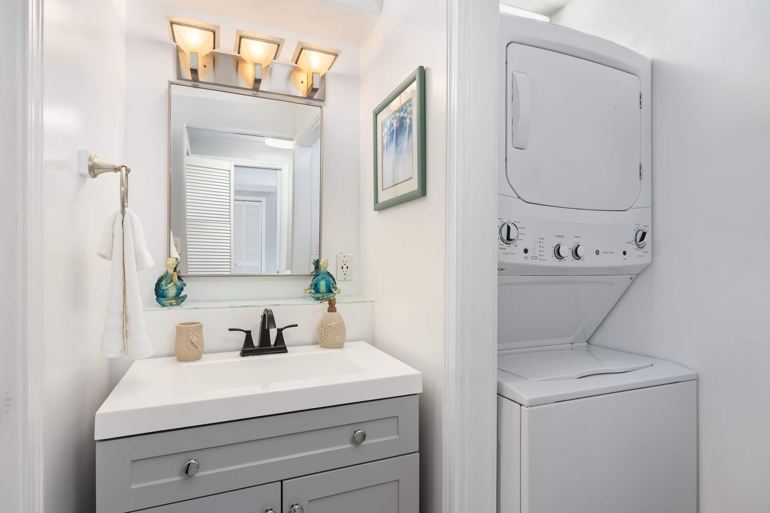 Condo in Hauula · ★4.83 · 1 bedroom · 2 beds · 1 private bath - Image 13