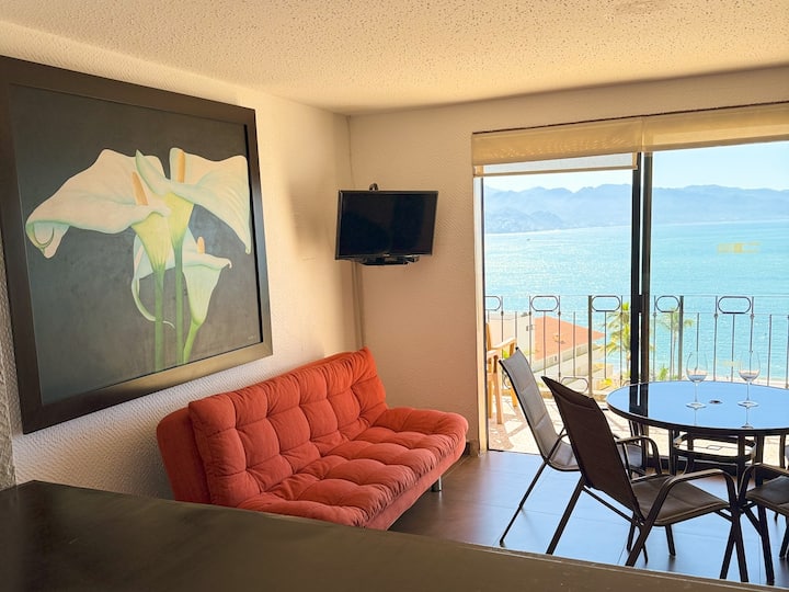 Prime Beachfront Flat & Balcony! - Puerto Vallarta