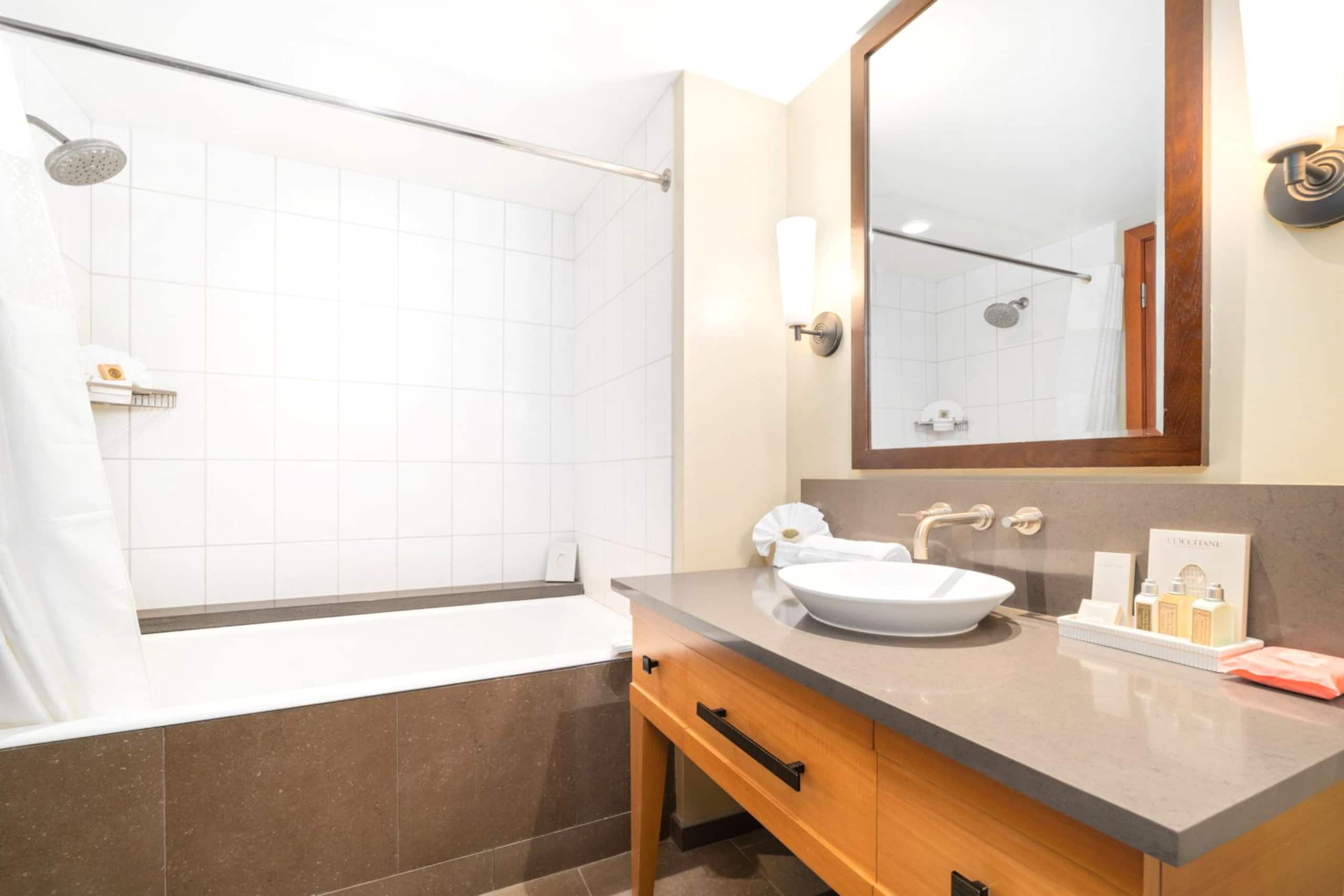 Condo in Kapolei · ★5.0 · 2 bedrooms · 3 beds · 2 private baths - Image 37