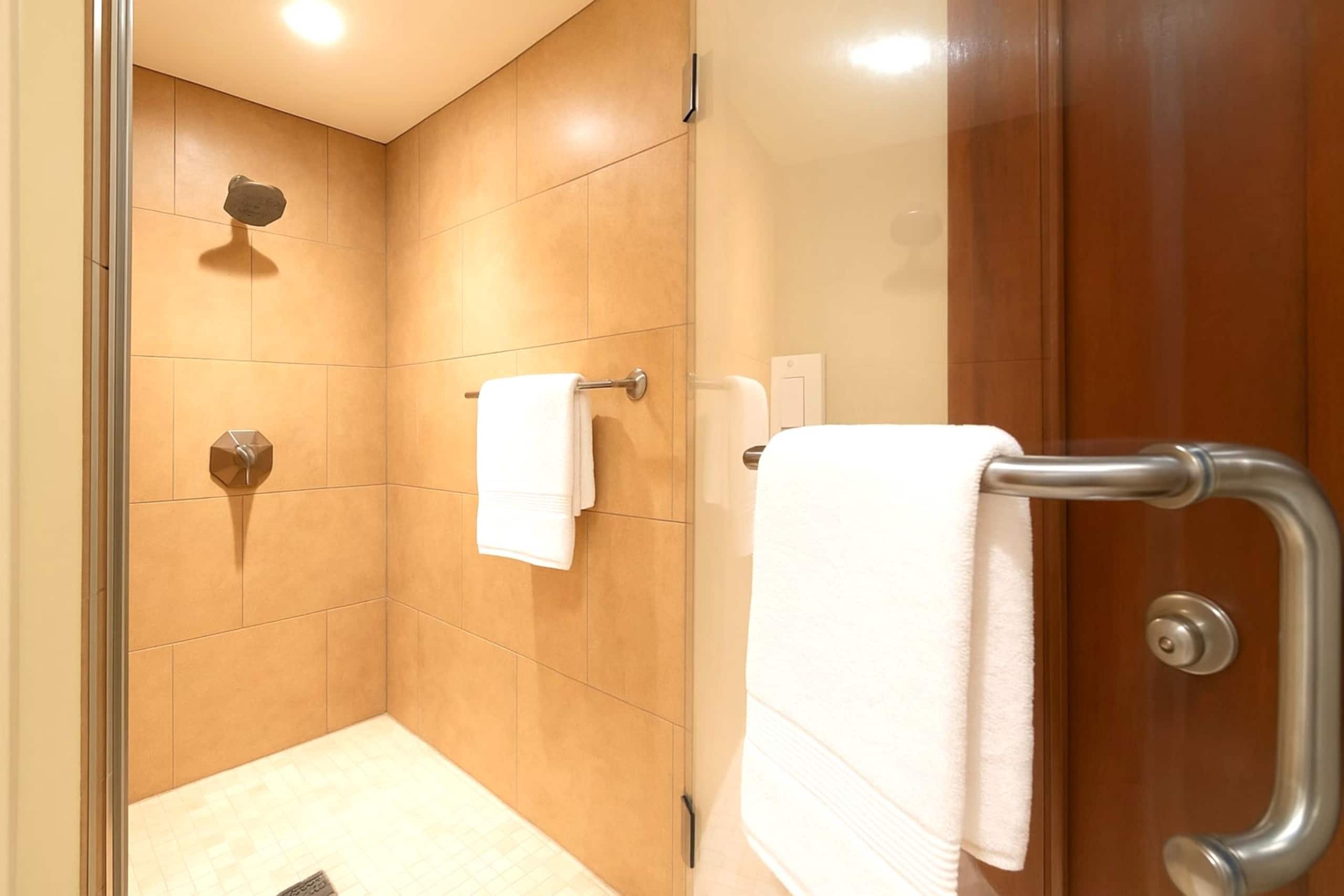 Condo in Kapolei · ★5.0 · 2 bedrooms · 3 beds · 2 private baths - Image 39