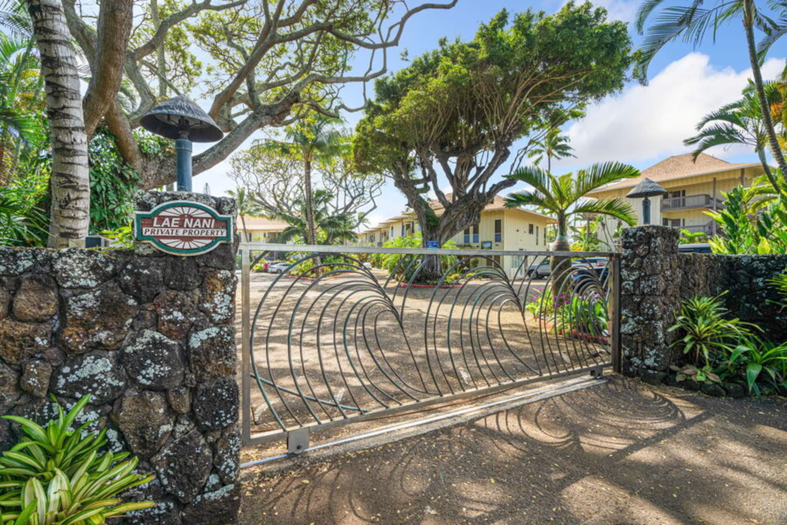 Condo in Kapaa · ★4.86 · 2 bedrooms · 2 beds · 2 baths - Image 37