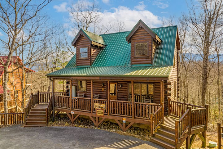 Ideally Located Between Pf And Gatlinburg - Gatlinburg, TN