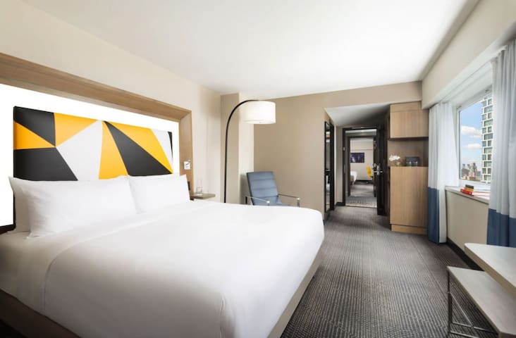 Family Haven | Times Square. Restaurant